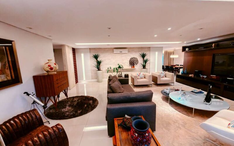 WhatsApp Image 2025-10-24 at 15.09.00 (1)